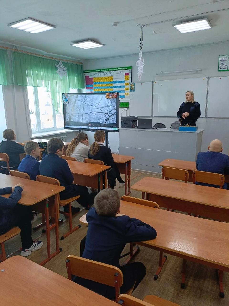 В школе прошла региональная акция &amp;quot;Безопасные каникулы&amp;quot; при участии отряда ЮИД и куратора городского движения ЮИД Ивановой Ульяны Ивановны.